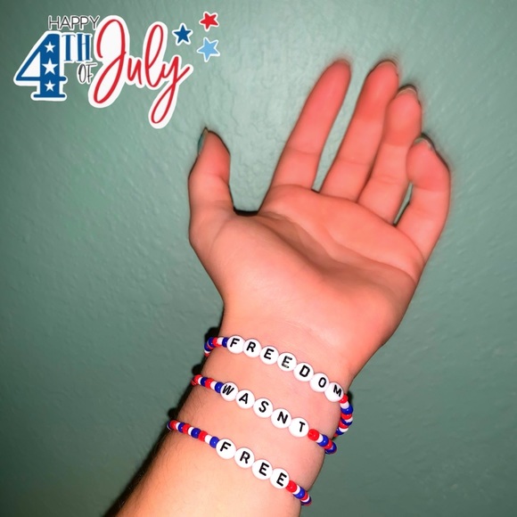 HANDMADE BEADED BRACELET SET - Picture 1 of 1
